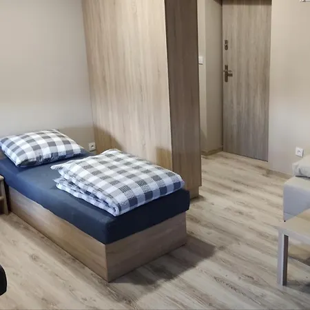 Krollhouse Goscinne *