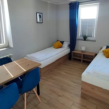 Krollhouse Goscinne Hotel *
