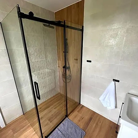 Hotel Krollhouse Goscinne *