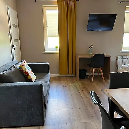 Krollhouse Goscinne Hotel *