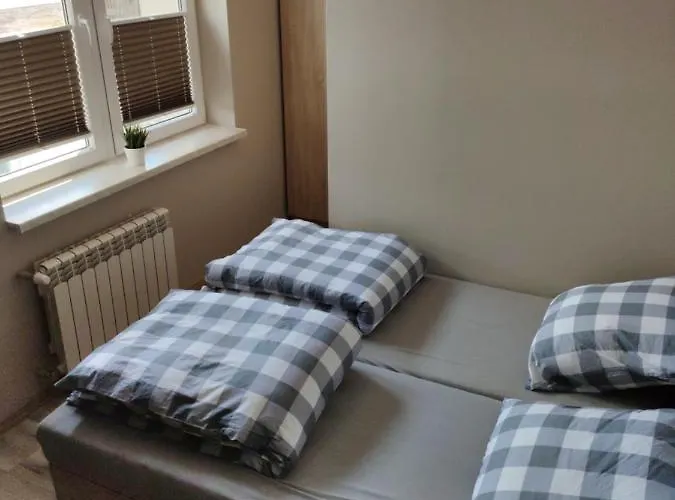 מלון Krollhouse Goscinne *