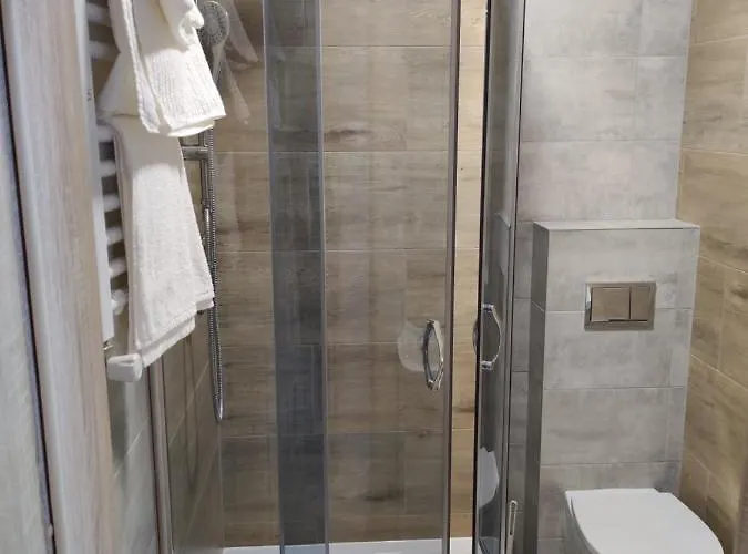 Krollhouse Goscinne מלון Wolbrom