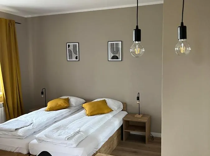 מלון Krollhouse Goscinne