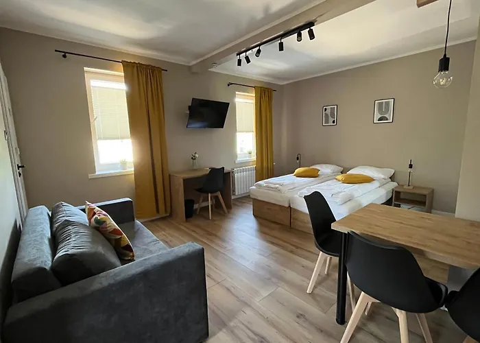 Krollhouse Goscinne * Wolbrom